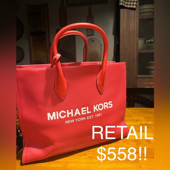 Michael Kors Handbags - 💕Michael Kors pebble leather coral reef tote NWT ($558)